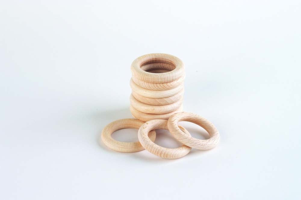 TickiT Large Natural Beechwood Ring (70mm)